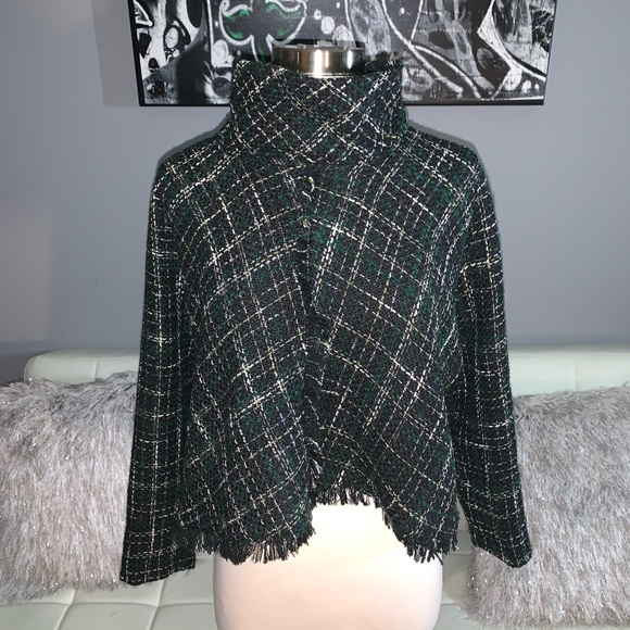 Zara Tops - Classic ZARA TWEED TOP!